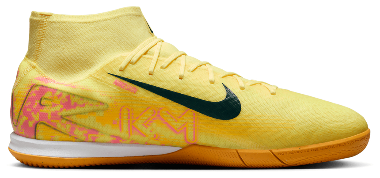 Nike Zoom Superfly 10 Academy KM IC Image 1 of 5. Tap to open photo gallery.