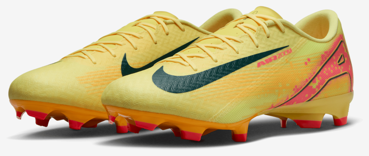 Nike Zoom Vapor 16 Academy KM FG/MG Image 6 of 8. Tap to open photo gallery.