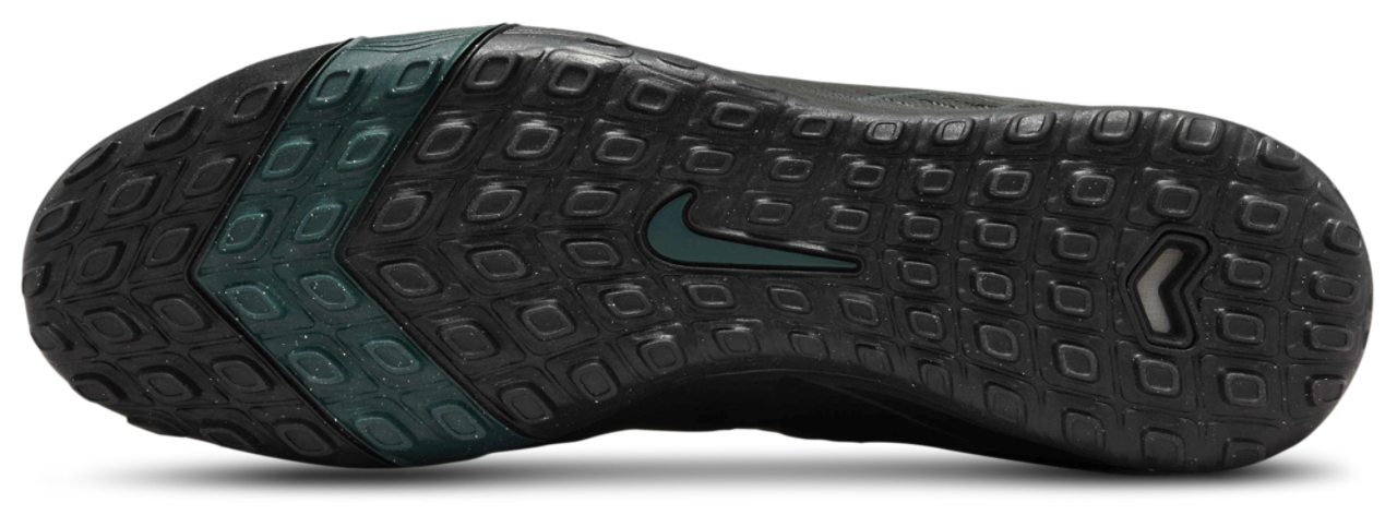 【新品未使用】Nike Zoom Vapor 16 Pro TF Nike Zoom Vapor 16 Pro TF | Foot Locker