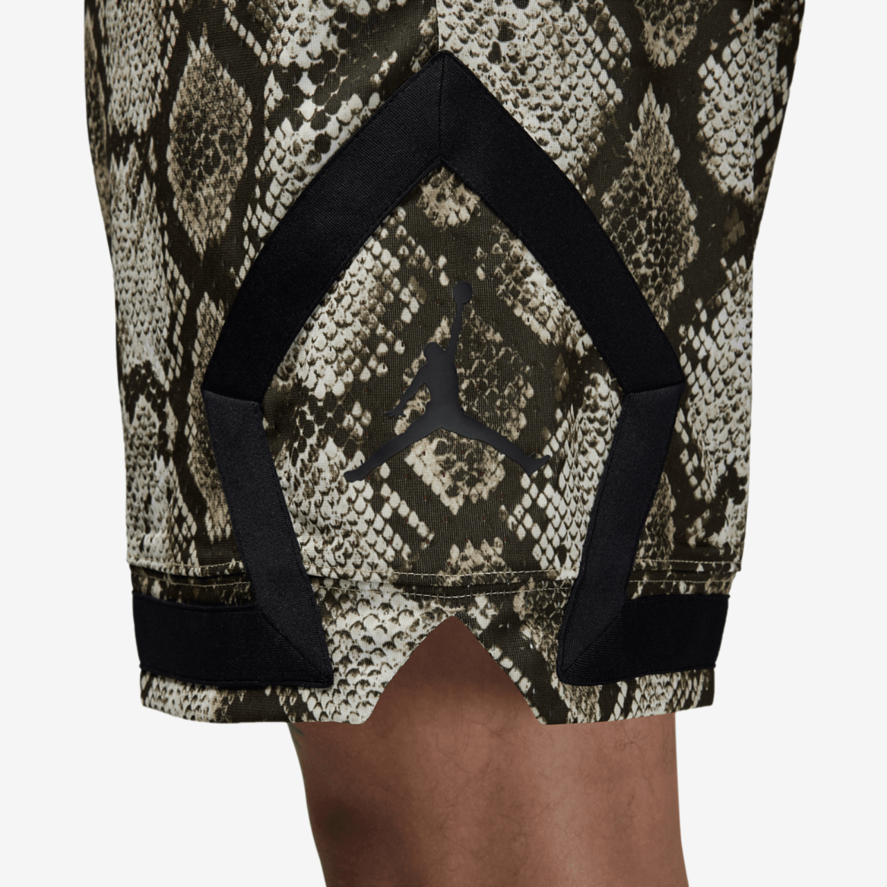 Jordan Dri-FIT Sport Diamond Printed Shorts Image 4 of 6. Tap to open photo gallery.