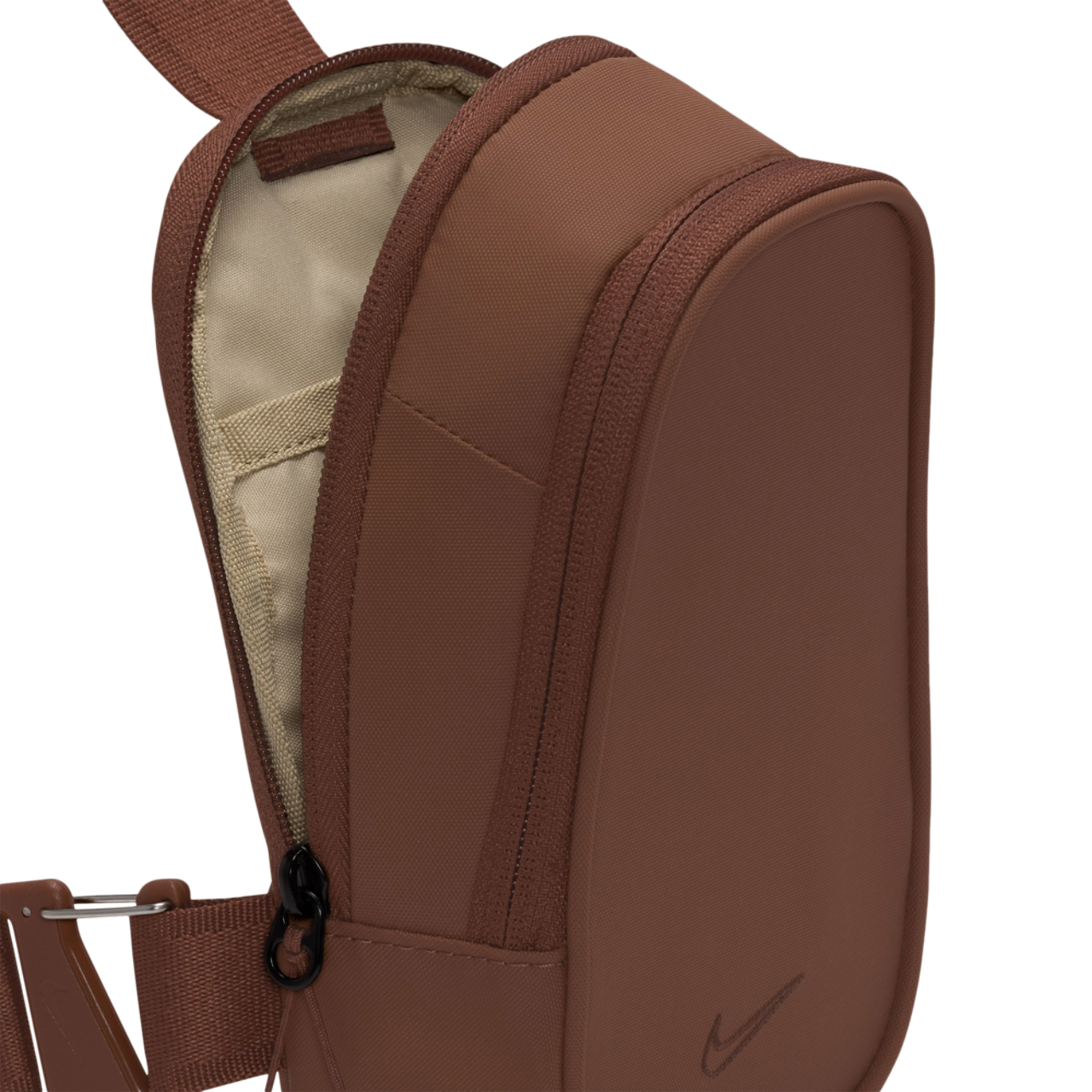 Nike Nike NSW Commuter Crossbody  Image 4 of 7. Tap to open photo gallery.