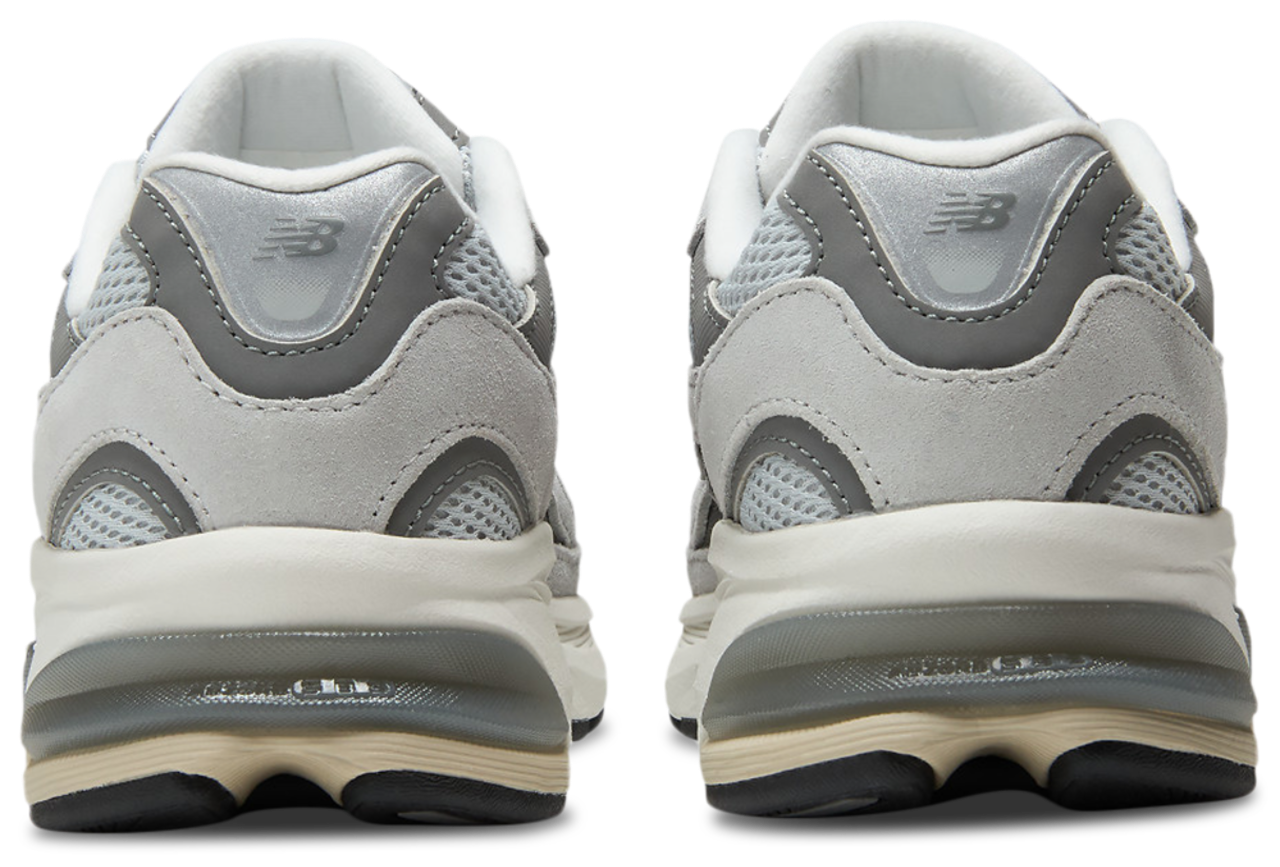 New Balance 2010 Image 3 of 5. Tap to open photo gallery.