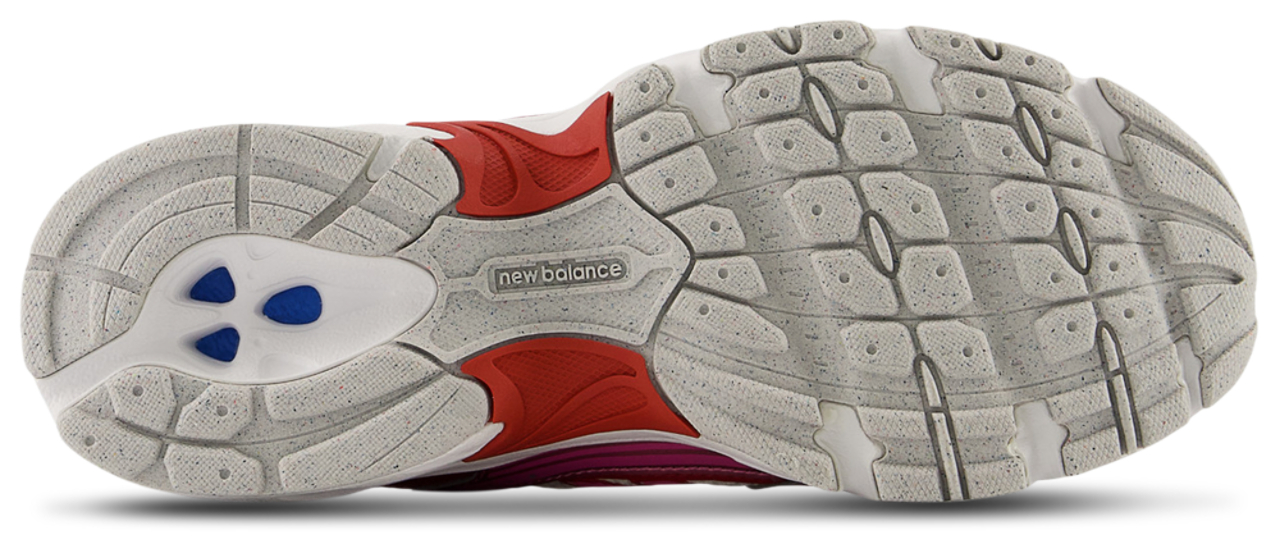 New Balance 530 Image 4 of 4. Tap to open photo gallery.