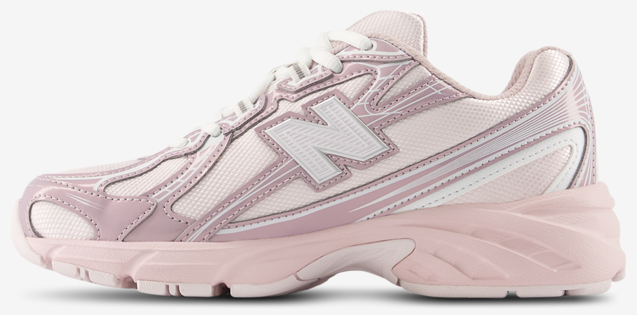 New Balance 740 Image 2 of 4. Tap to open photo gallery.