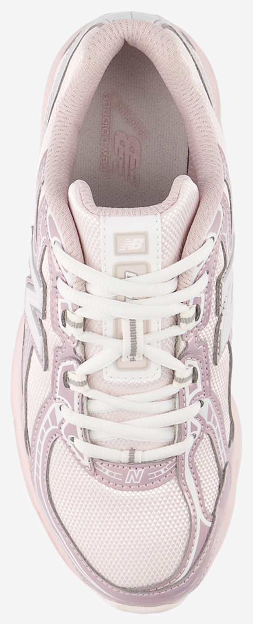 New Balance 740 Image 3 of 4. Tap to open photo gallery.