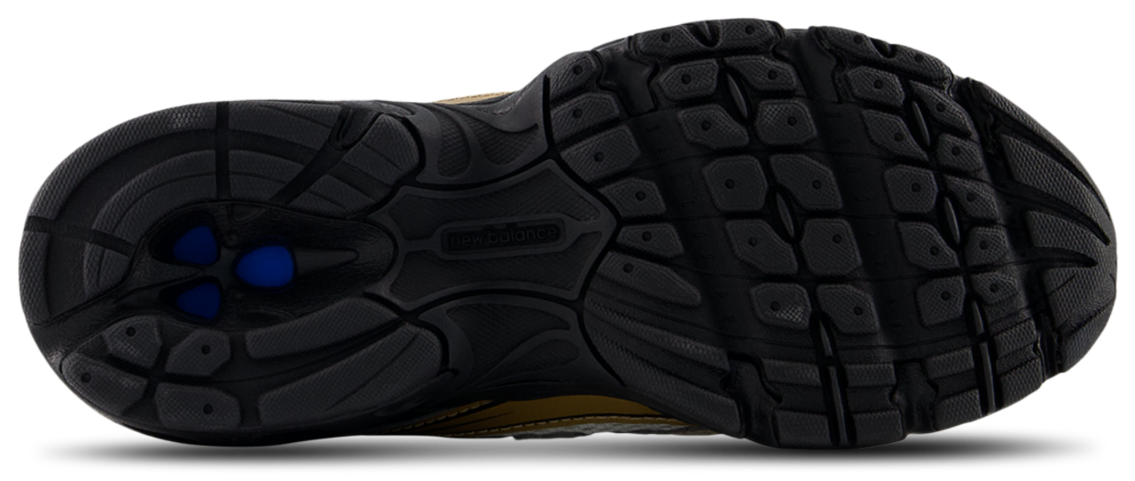 New Balance 740 Image 5 of 5. Tap to open photo gallery.