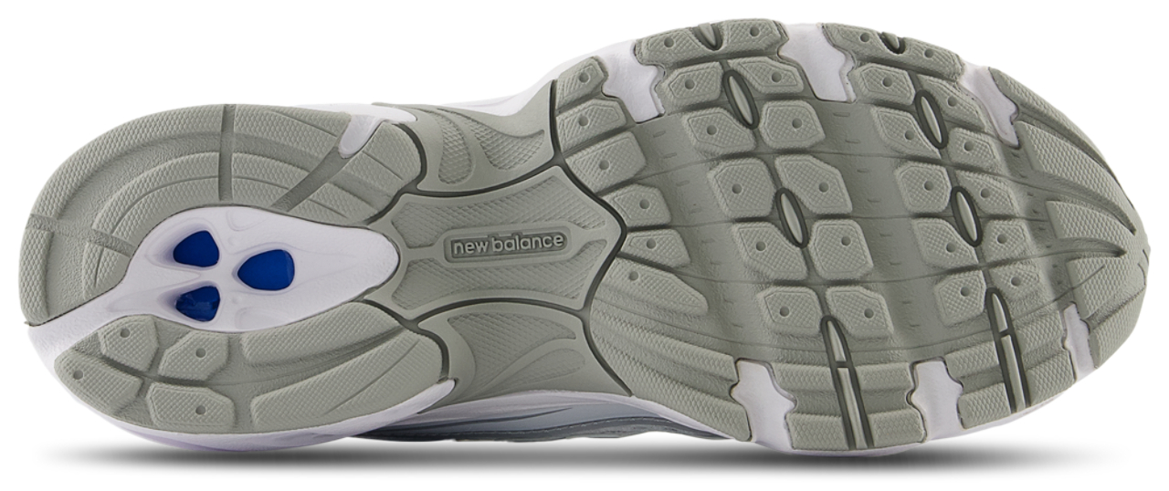 New Balance 740 Image 4 of 4. Tap to open photo gallery.
