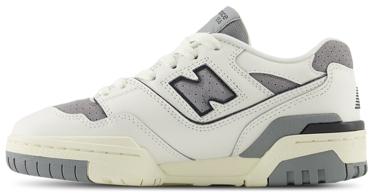 New Balance 550 Image 2 of 4. Tap to open photo gallery.