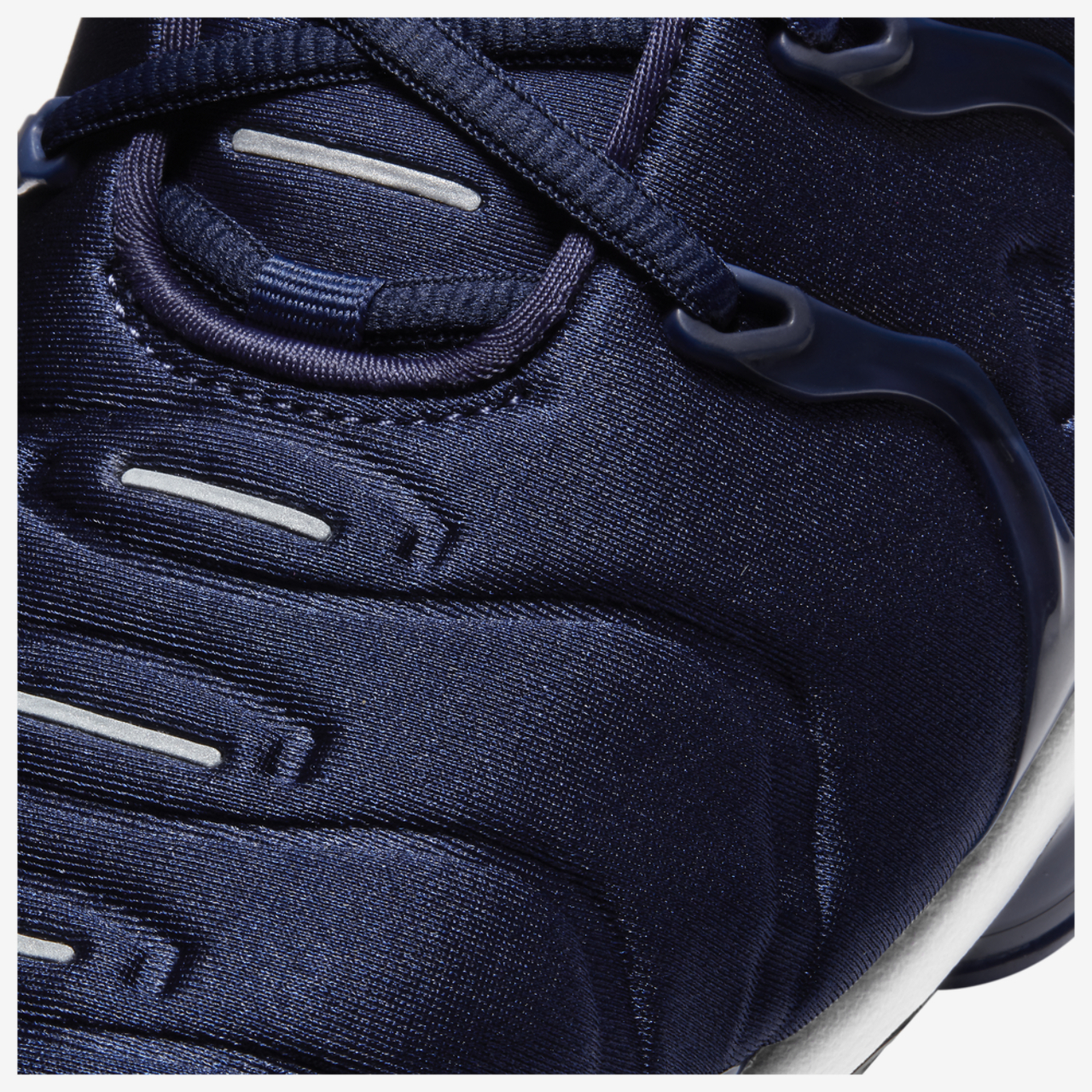 Nike Air Vapormax Plus Image 6 of 7. Tap to open photo gallery.