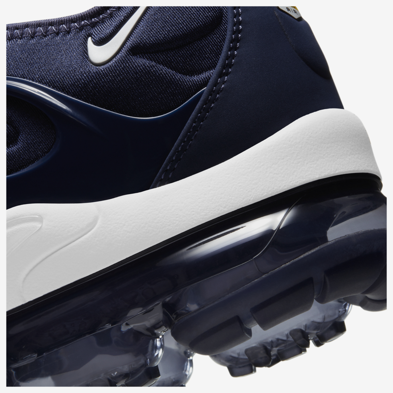 Nike Air Vapormax Plus Image 7 of 7. Tap to open photo gallery.