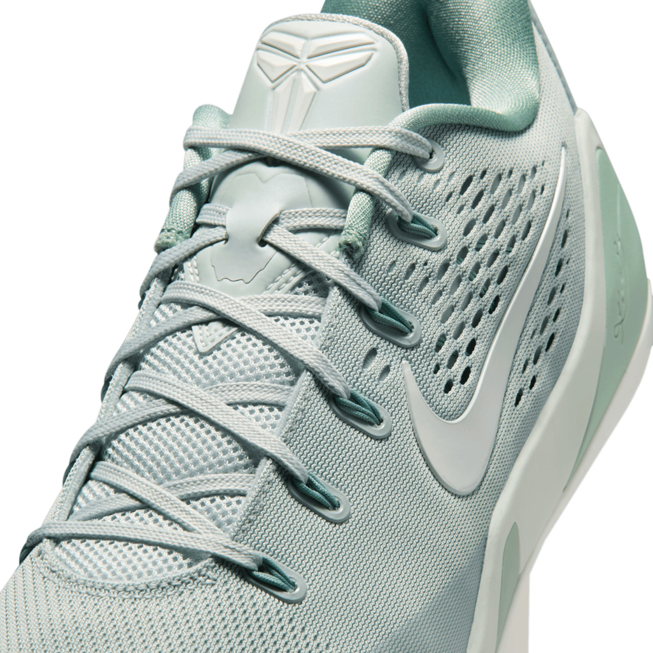 Nike Kobe 9 Elite Low EM Image 7 of 8. Tap to open photo gallery.