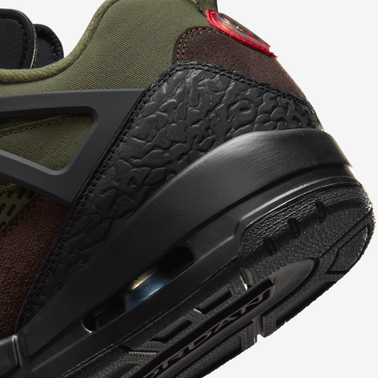 Jordan Spizike Low V2 Image 8 of 9. Tap to open photo gallery.