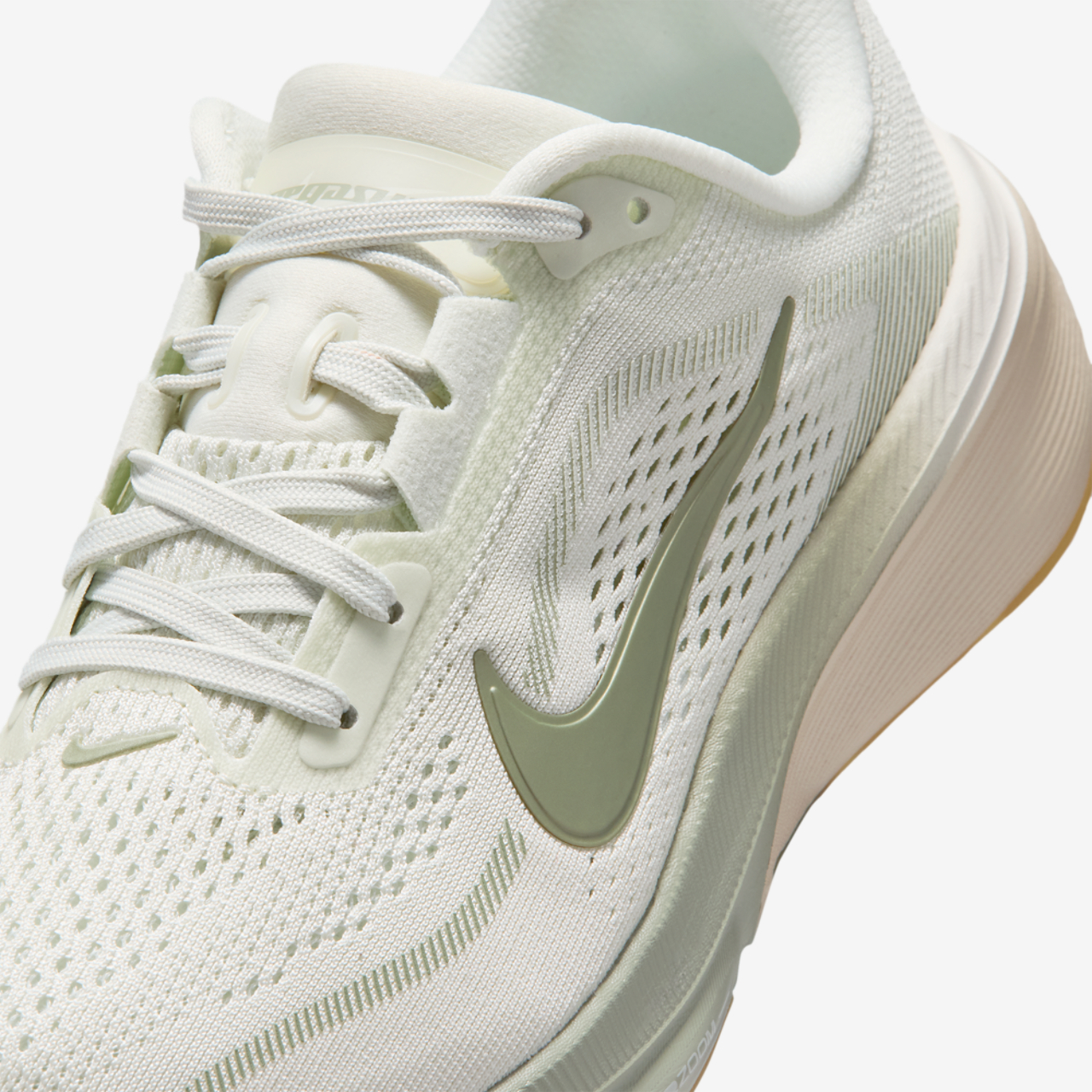 Nike Air Zoom Pegasus 42 Image 7 of 8. Tap to open photo gallery.
