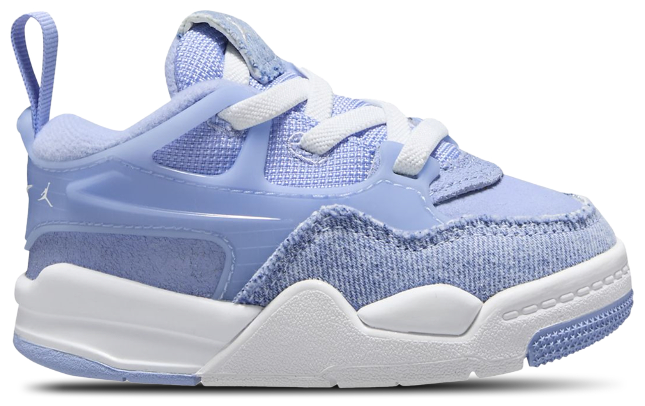 Jordan AJ 4 RM SE FEM Image 1 of 4. Tap to open photo gallery.