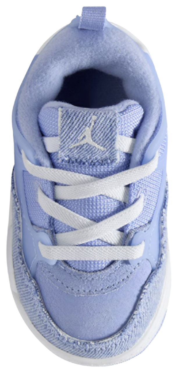Jordan AJ 4 RM SE FEM Image 3 of 4. Tap to open photo gallery.