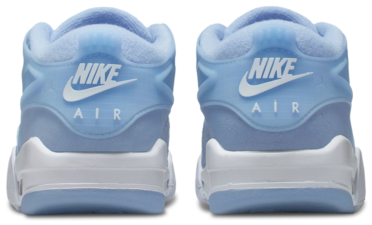 Jordan AJ 4 RM SE FEM Image 3 of 5. Tap to open photo gallery.
