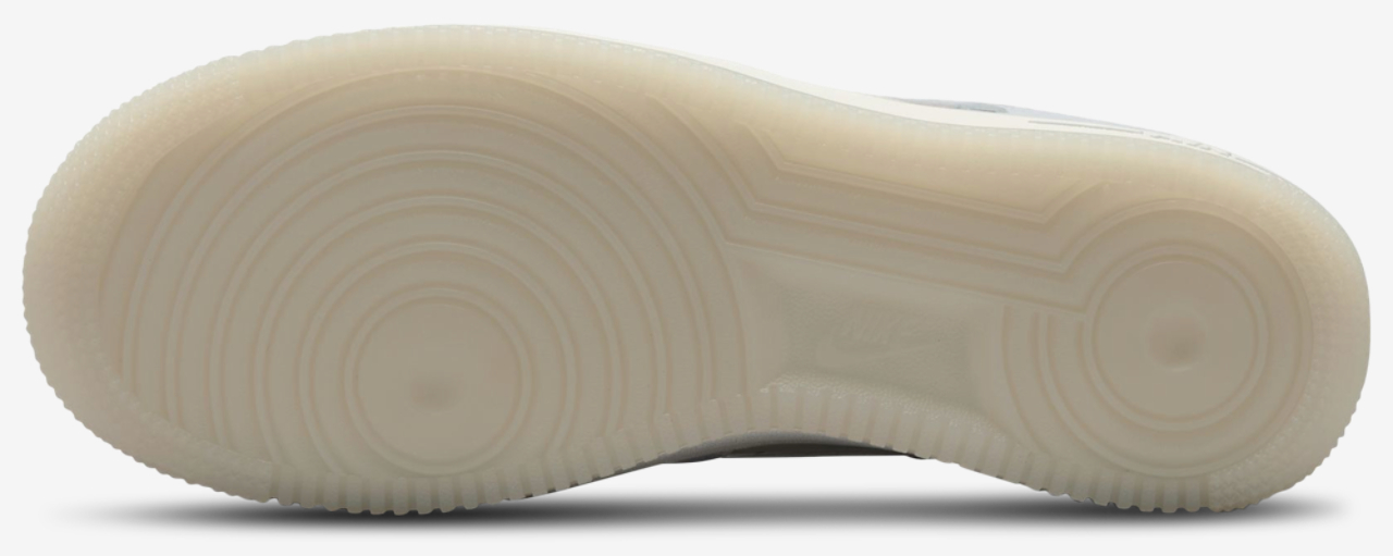 Nike Air Force 1 '07 Fashion Image 5 of 5. Tap to open photo gallery.