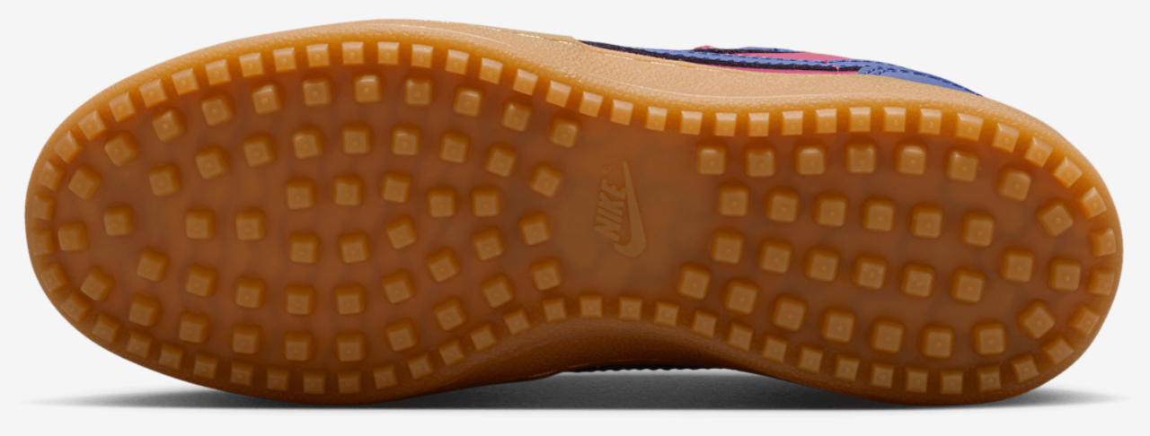 Nike Field General LTR Image 5 of 7. Tap to open photo gallery.