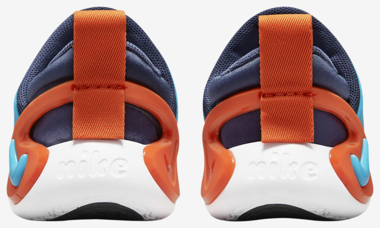 Nike Dynamo Go Flyease Image 4 of 6. Tap to open photo gallery.