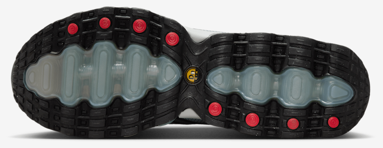 Nike Air Max DN8 Image 5 of 5. Tap to open photo gallery.