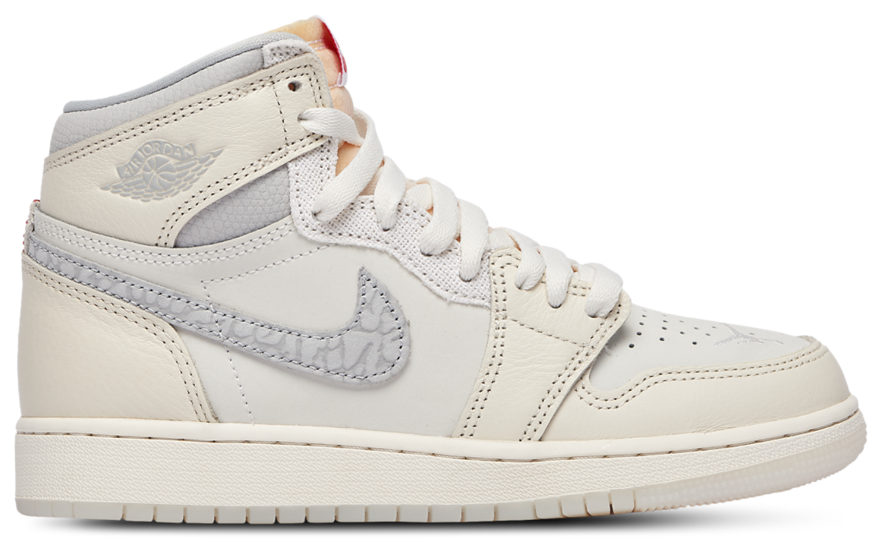 Jordan Air Jordan Retro 1 Hi Image 1 of 5. Tap to open photo gallery.
