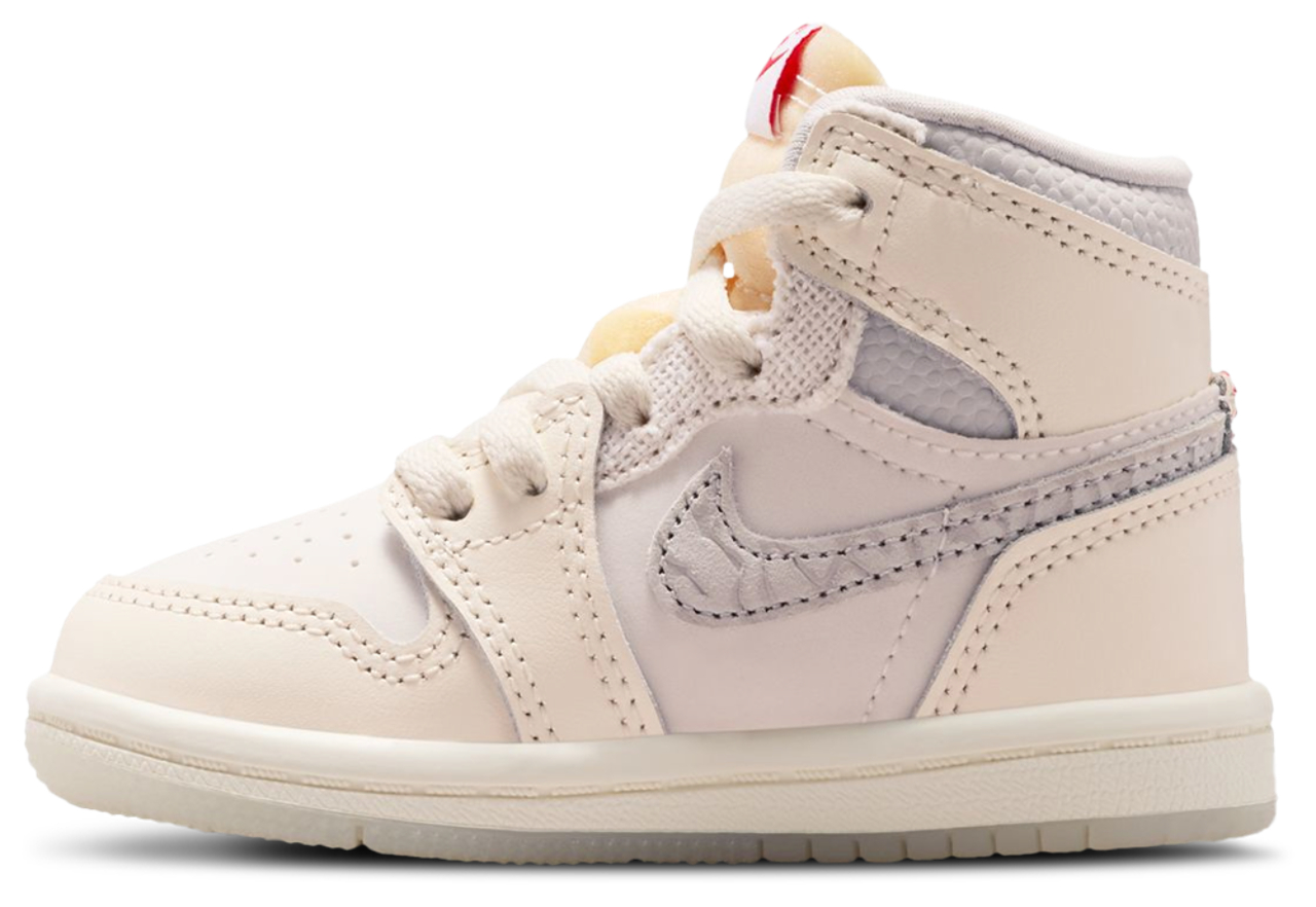 Jordan Retro 1 High Image 2 of 5. Tap to open photo gallery.