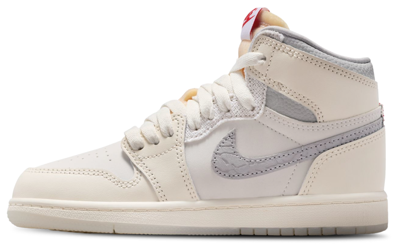 Jordan Retro 1 High Image 2 of 5. Tap to open photo gallery.