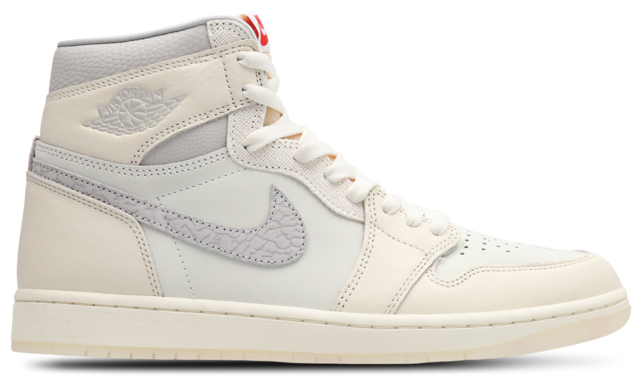 Jordan AJ 1 Retro High OG V3 Image 1 of 8. Tap to open photo gallery.