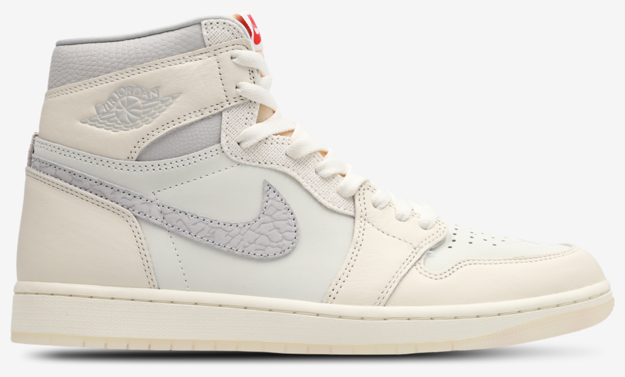 Jordan AJ 1 Retro High OG V3 Image 1 of 8. Tap to open photo gallery.