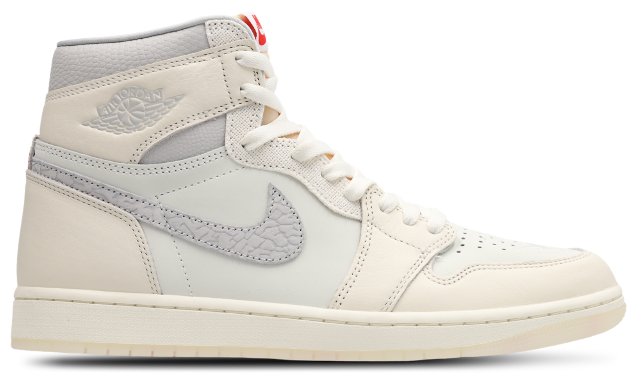 Jordan AJ 1 Retro High OG V3 Image 1 of 8. Tap to open photo gallery.