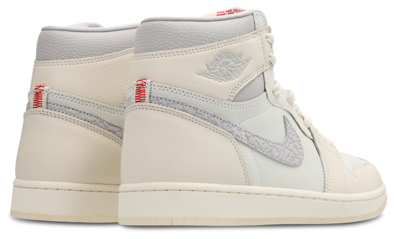 Jordan AJ 1 Retro High OG V3 Image 3 of 8. Tap to open photo gallery.