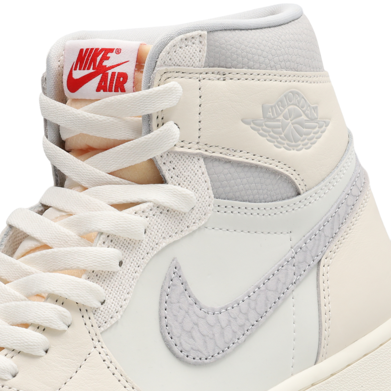 Jordan AJ 1 Retro High OG V3 Image 7 of 8. Tap to open photo gallery.