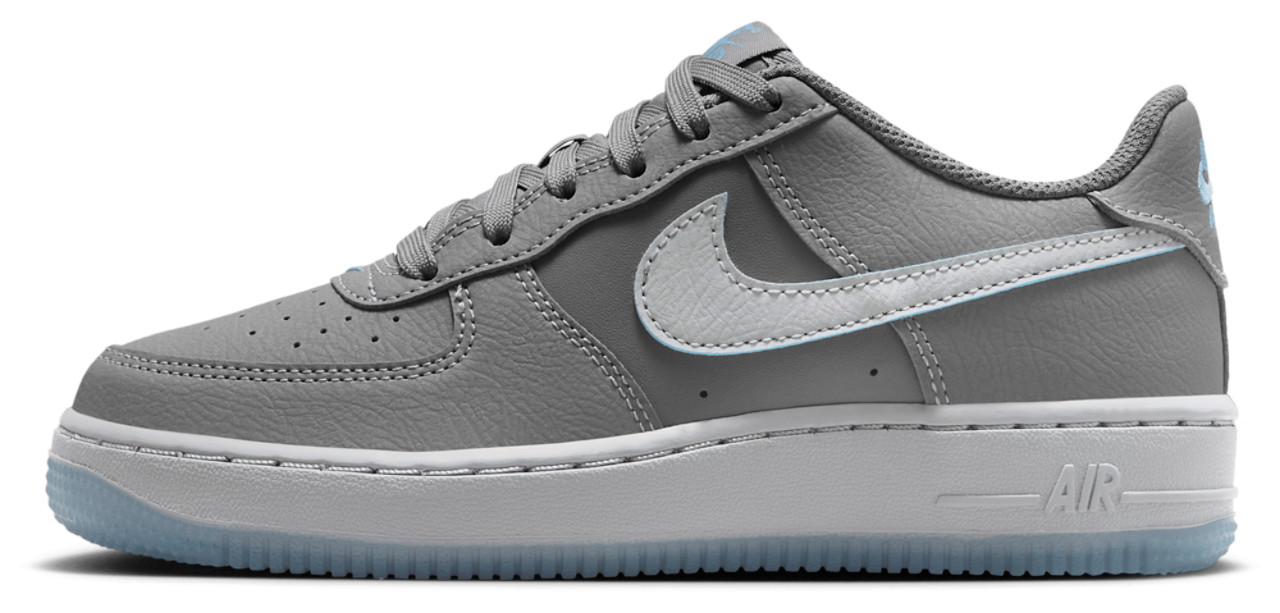 Nike Air Force 1 SE Image 2 of 5. Tap to open photo gallery.