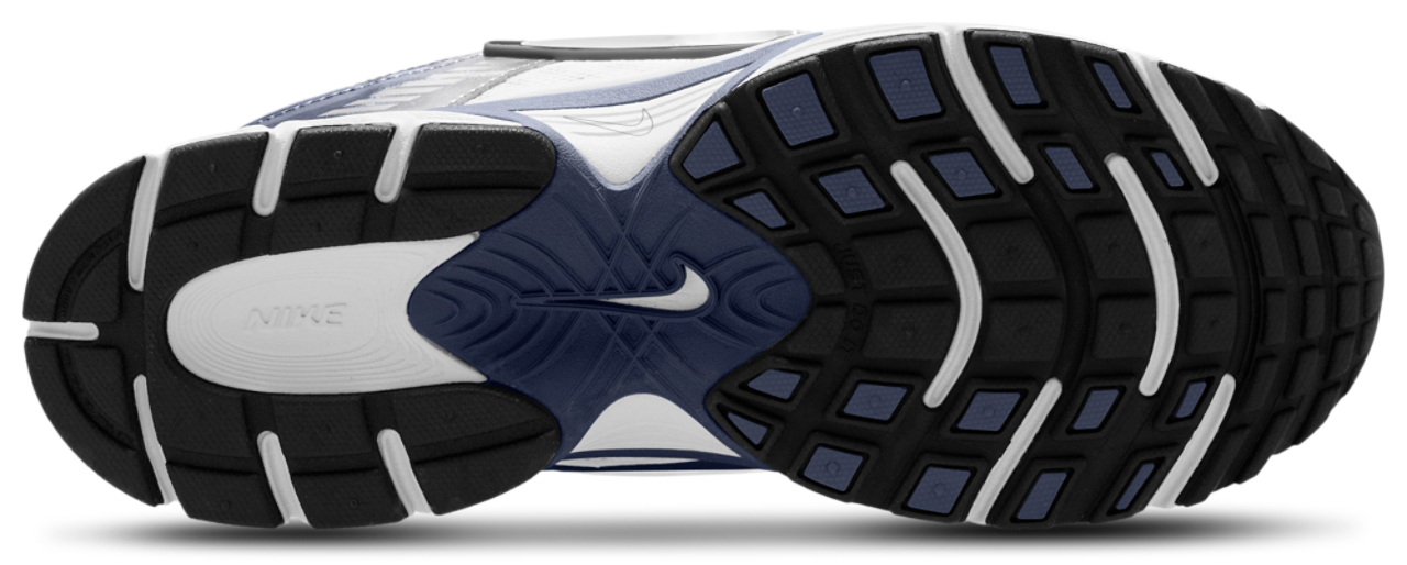 Nike V5 RNR Image 4 of 4. Tap to open photo gallery.