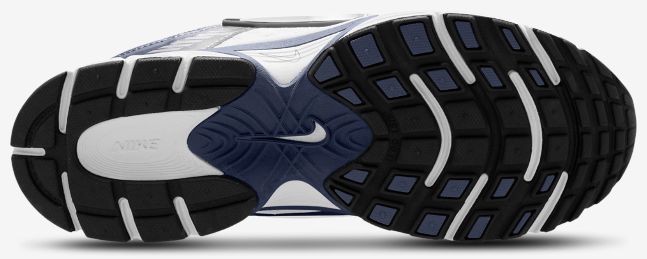 Nike V5 RNR Image 4 of 4. Tap to open photo gallery.