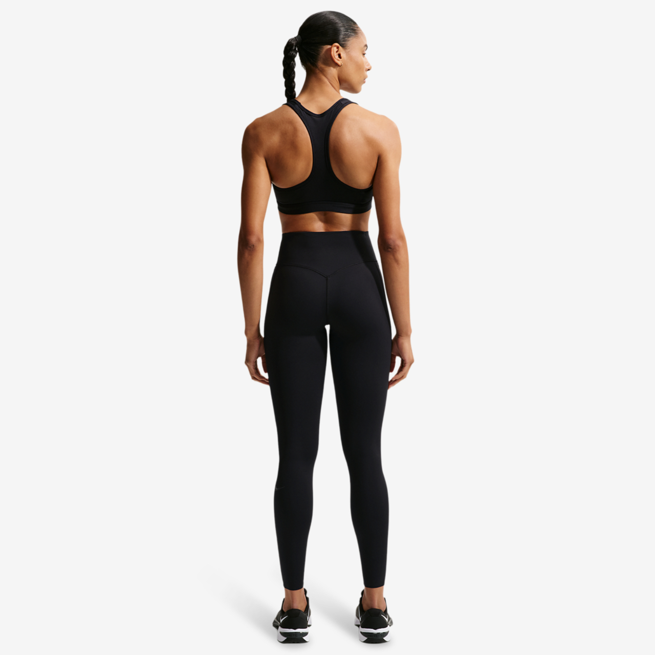 Nike Drifit Universal HR Pocket Tight Image 2 of 5. Tap to open photo gallery.