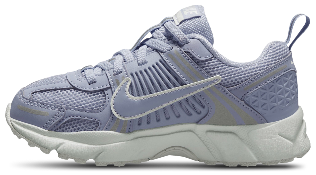 Nike Vomero 5 Image 2 of 4. Tap to open photo gallery.