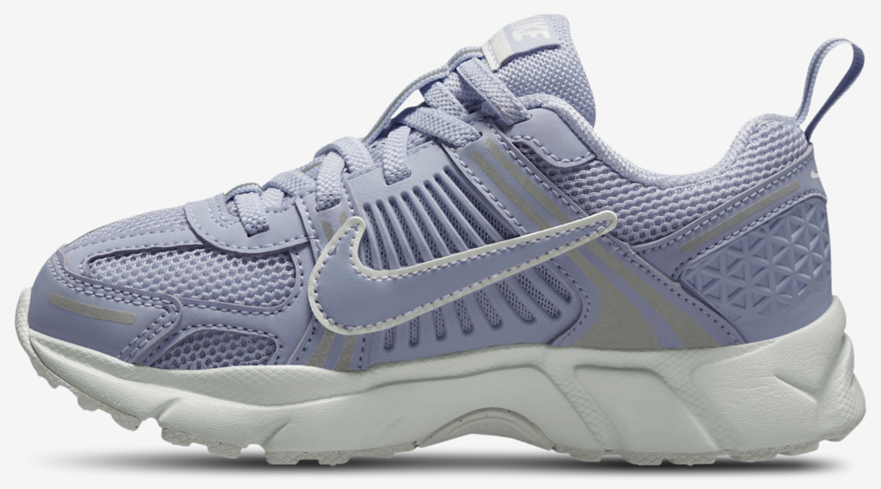 Nike Vomero 5 Image 2 of 4. Tap to open photo gallery.