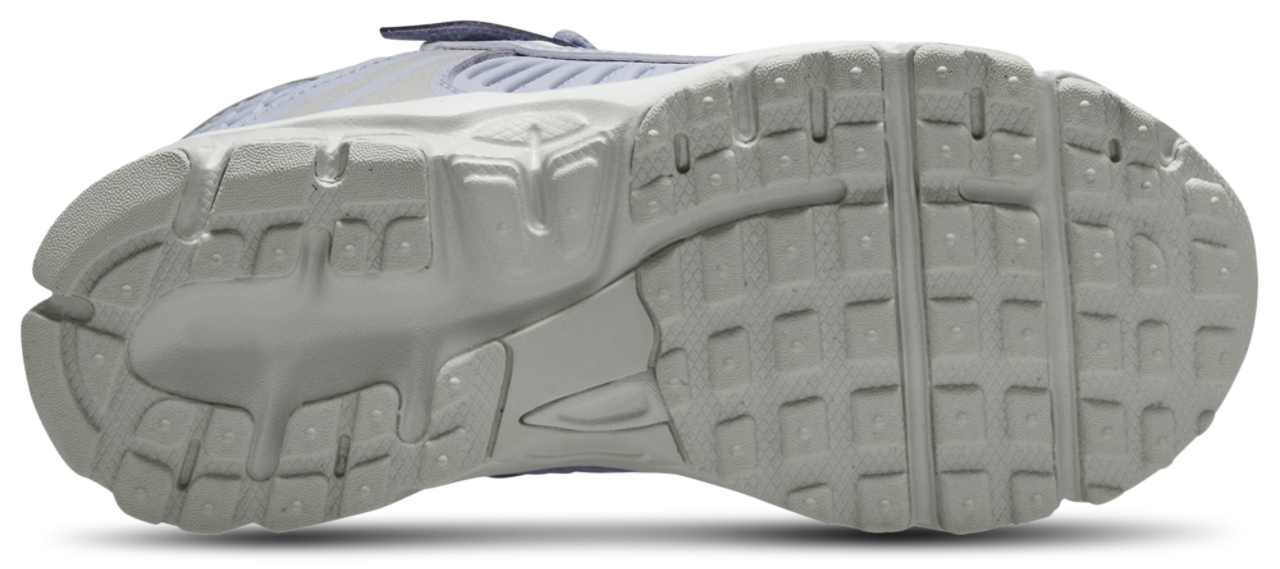 Nike Vomero 5 Image 4 of 4. Tap to open photo gallery.