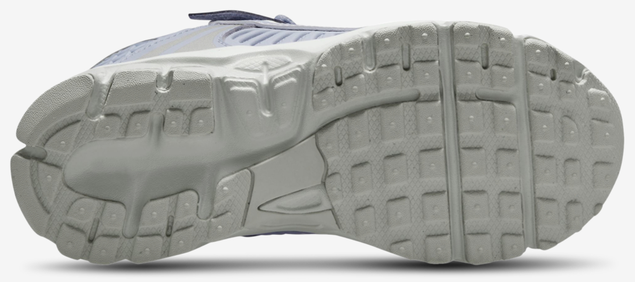 Nike Vomero 5 Image 4 of 4. Tap to open photo gallery.