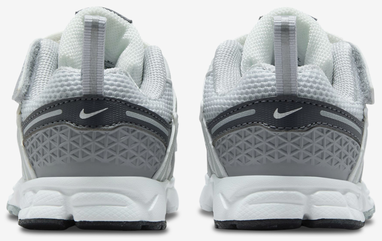 Nike Vomero 5 Image 3 of 8. Tap to open photo gallery.