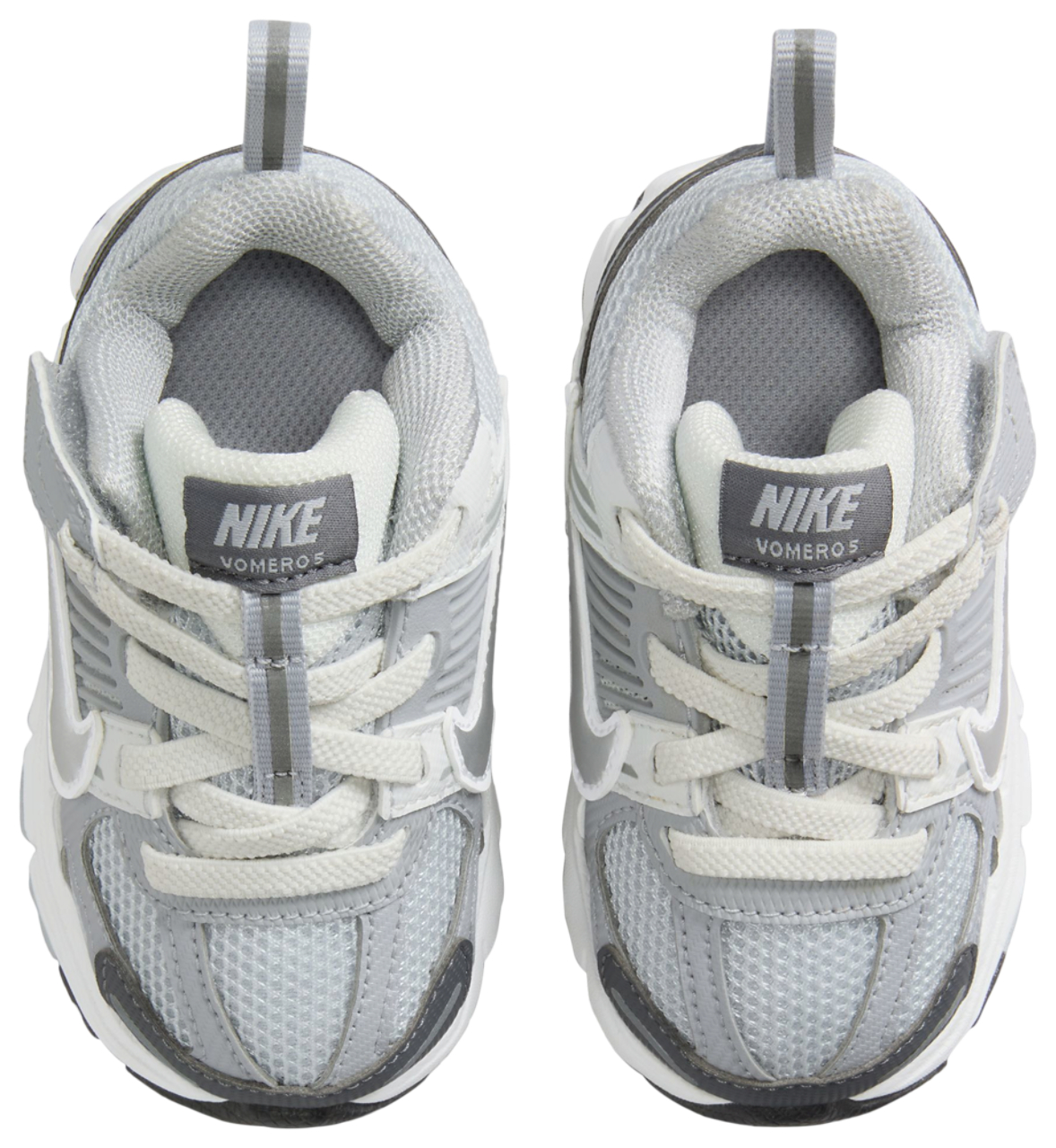 Nike Vomero 5 Image 4 of 8. Tap to open photo gallery.