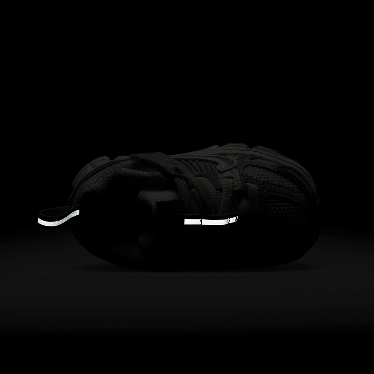 Nike Vomero 5 Image 8 of 8. Tap to open photo gallery.