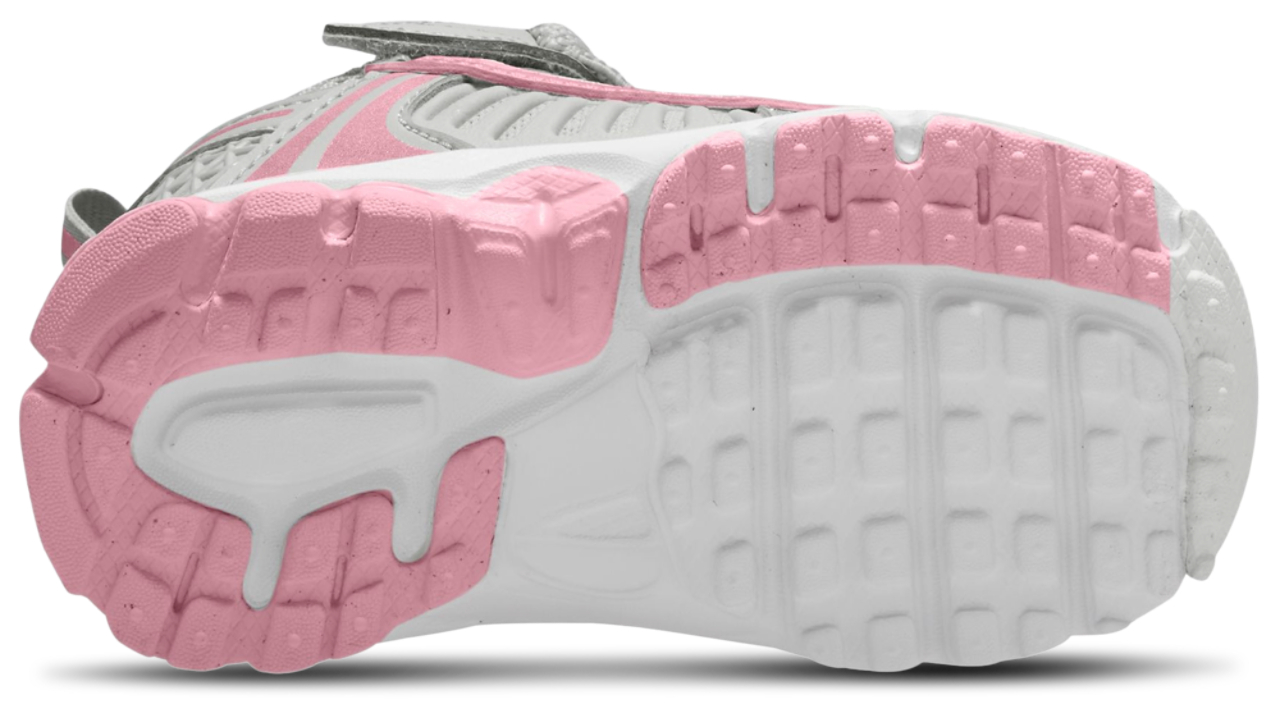 Nike Vomero 5 Image 4 of 4. Tap to open photo gallery.