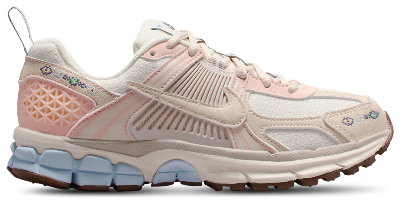 Nike Vomero 5 Image 1 of 6. Tap to open photo gallery.