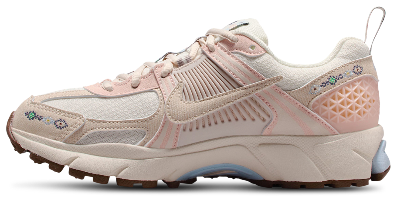 Nike Vomero 5 Image 2 of 6. Tap to open photo gallery.