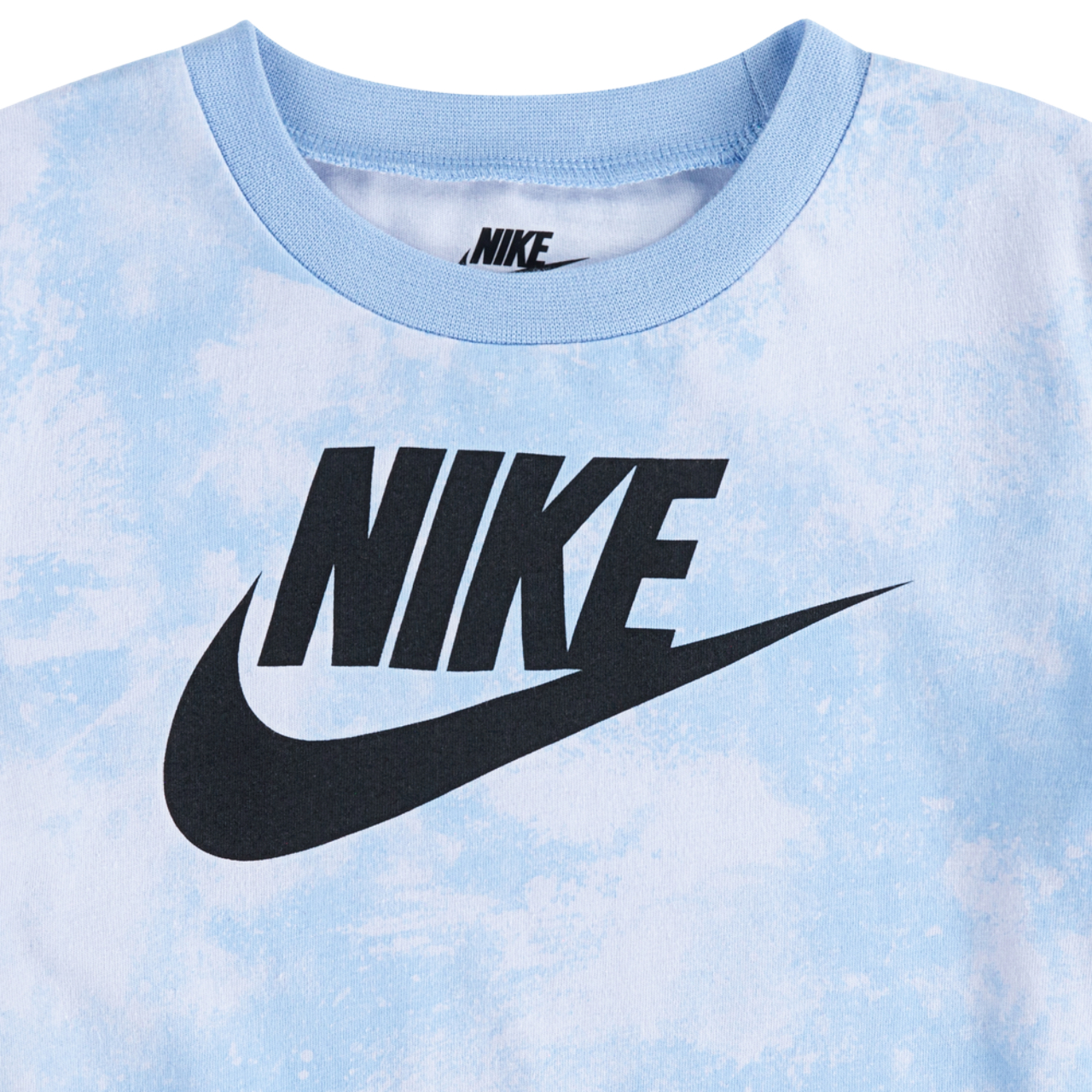 Nike Magic Club 2pc Short Set Image 3 of 4. Tap to open photo gallery.