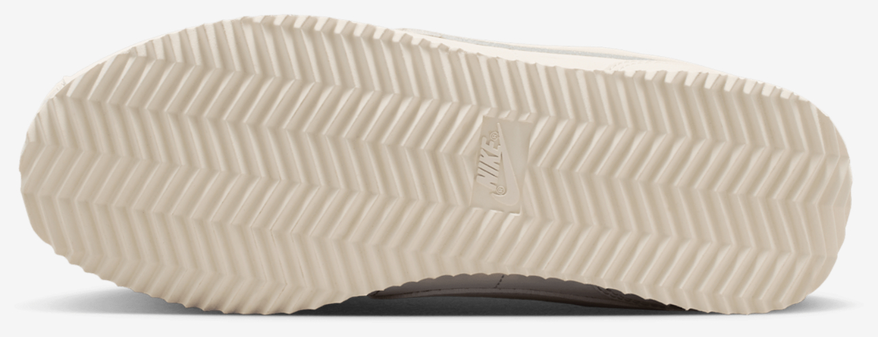 Nike Cortez EE Image 5 of 8. Tap to open photo gallery.