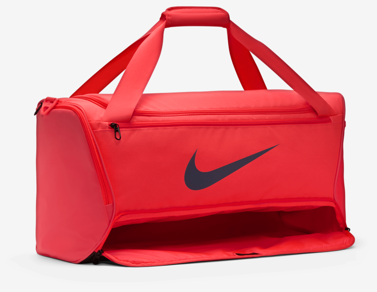 Nike Brasilia M 9.5 Duffel Image 3 of 8. Tap to open photo gallery.