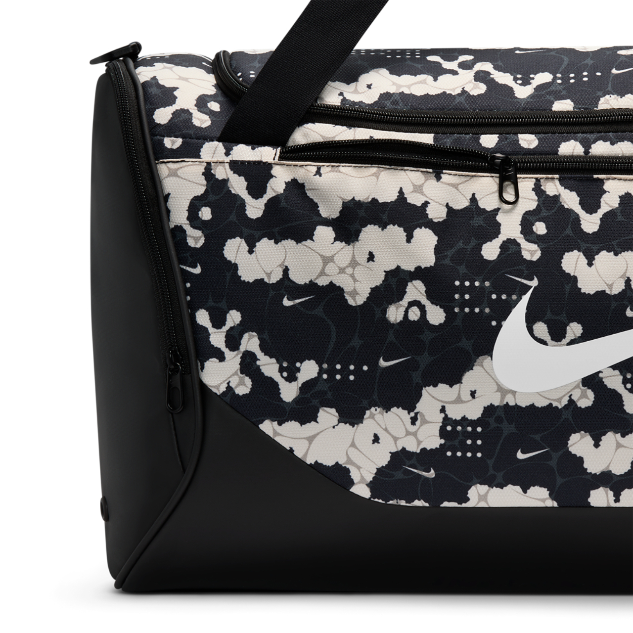 Nike Brasilia Medium Duffel X Image 6 of 8. Tap to open photo gallery.